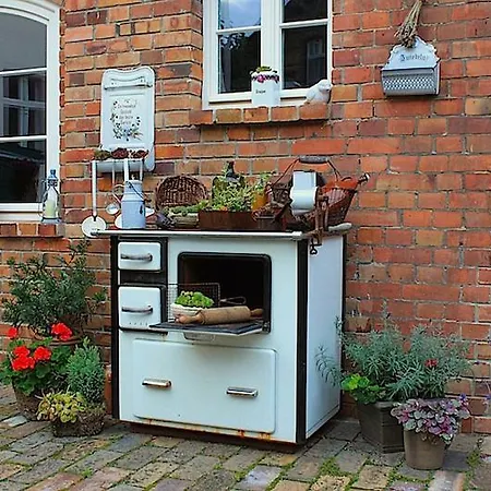 Im Limonadenhaus - Adults Only