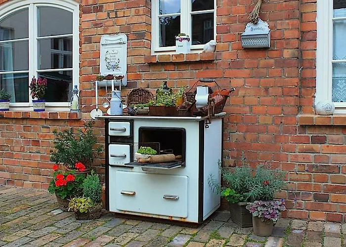 Im Limonadenhaus - Adults Only